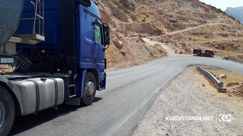 A mini bus carrying two Iraqi tourist families drove off a mountainous road in the Kurdistan Region, killing and injured tens of people  Aug. 30, 2019. (Photo: Kurdistan 24/Karwan Yara)